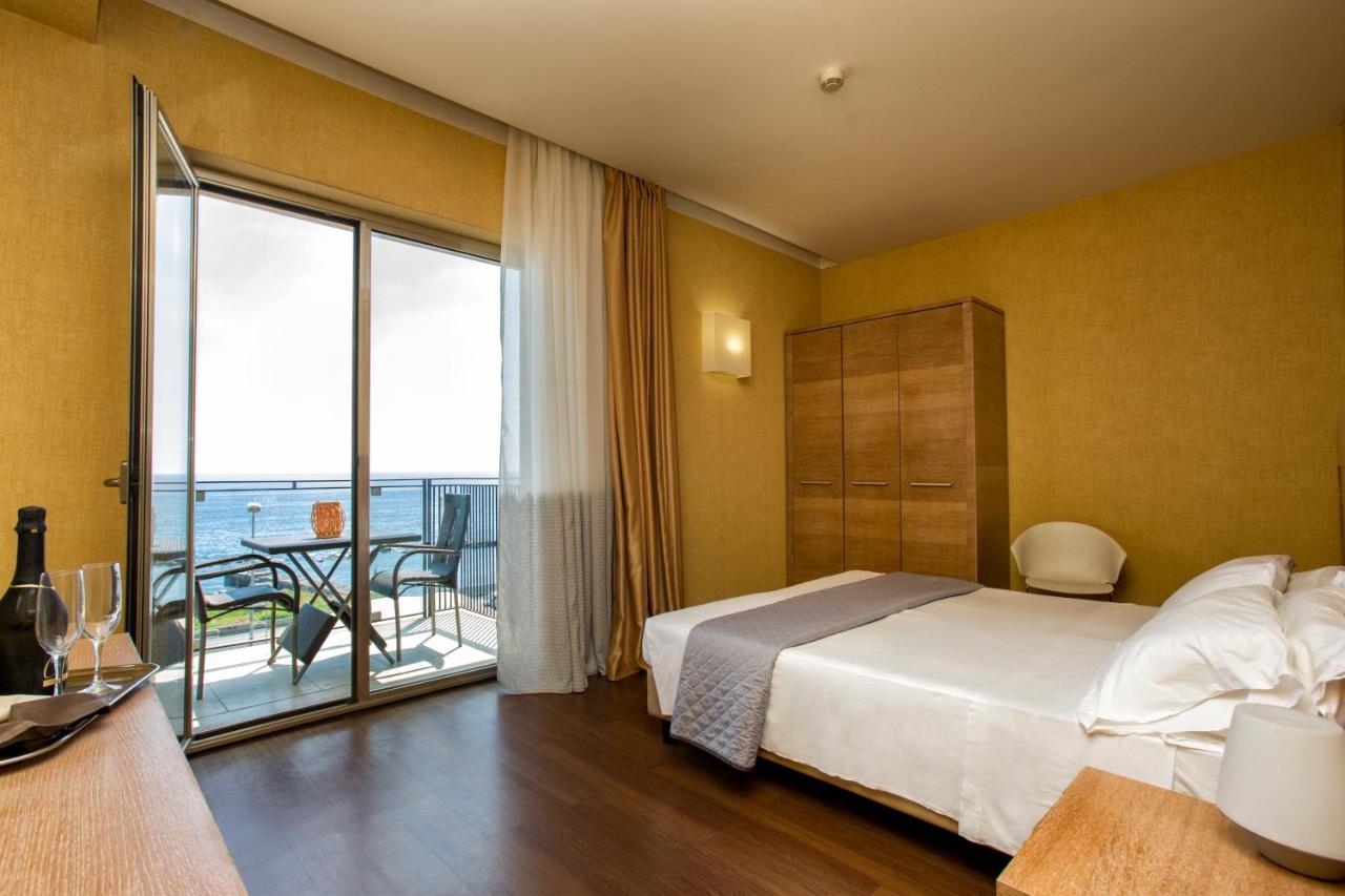 Grand Hotel Yachting Palace Riposto Eksteriør billede